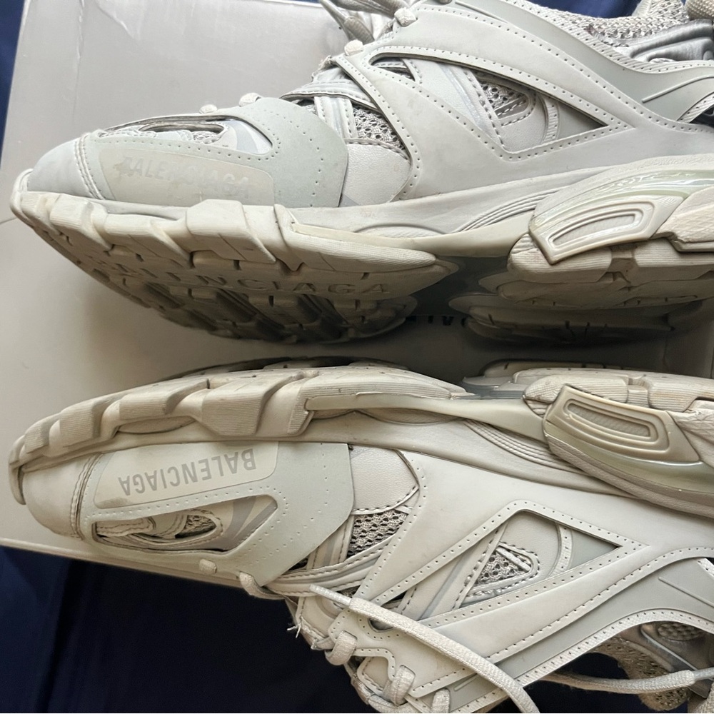 Balenciaga Off-White and Light Gray Sneakers